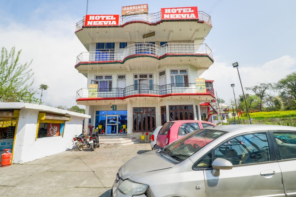 OYO 71240 Hotel Neevia, Dharamshala, Dharamshala