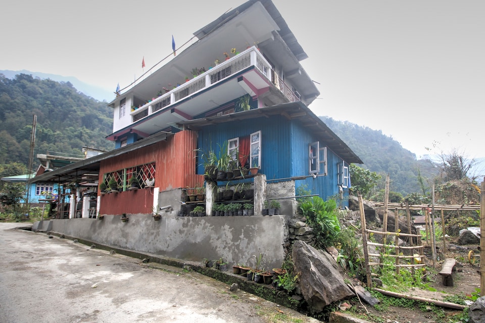 OYO 71246 Buddha Waterfalls Homestay, Deorali Gangtok, Gangtok