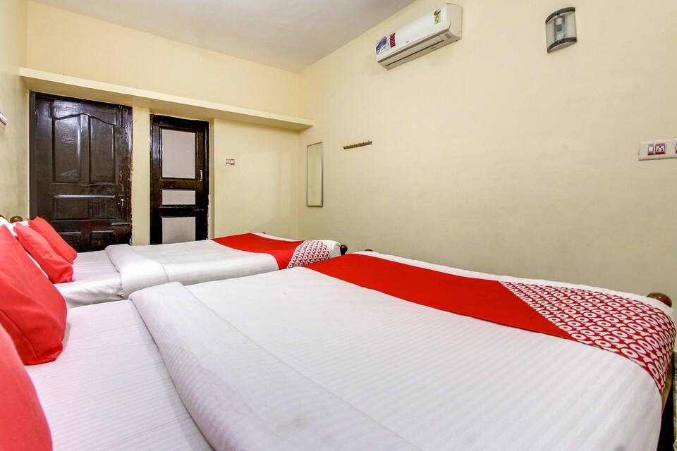 OYO 71254 Sri Prem Nivas, Courtallam Main Falls, Courtallam