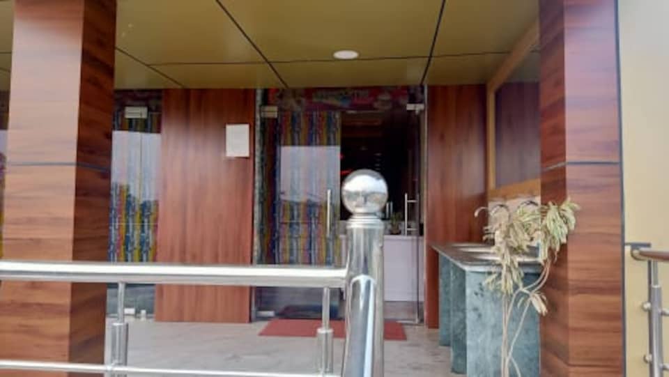 SPOT ON 71280 Shiv Dhaba Guest House & Restaurant, Berhampore, Berhampore