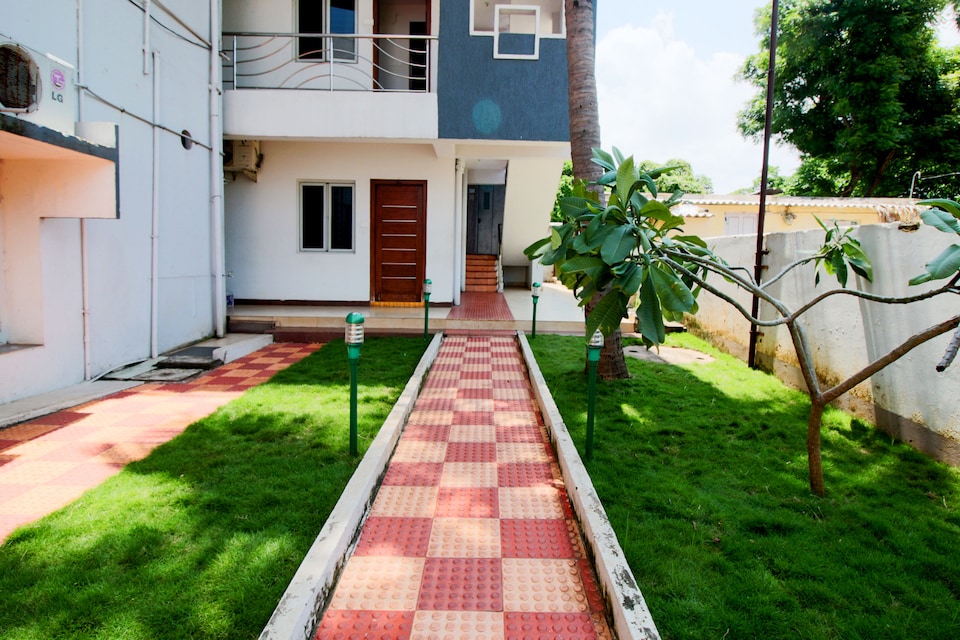 OYO 5939 Manasa Homes, MVP Colony Visakhapatnam, Visakhapatnam