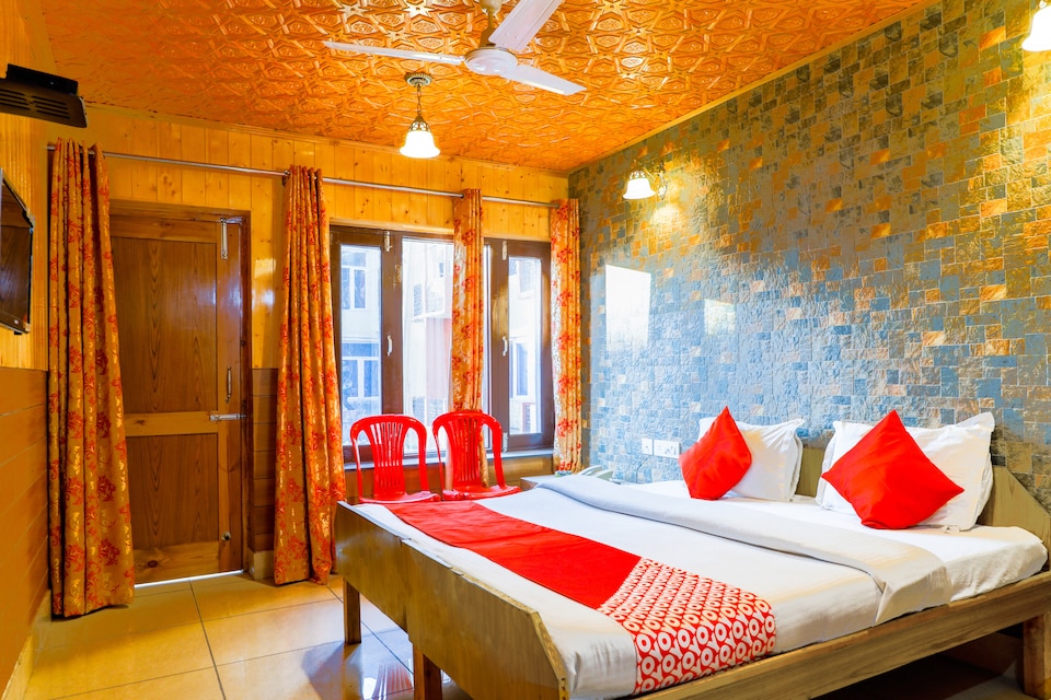OYO 71293 Hotel Vikram, Munawarabad, Srinagar