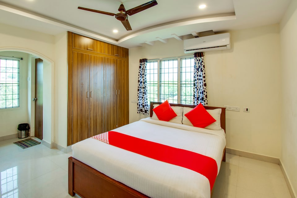 OYO 71295 Govardhan Grand , Beach Side Visakhapatnam, Visakhapatnam