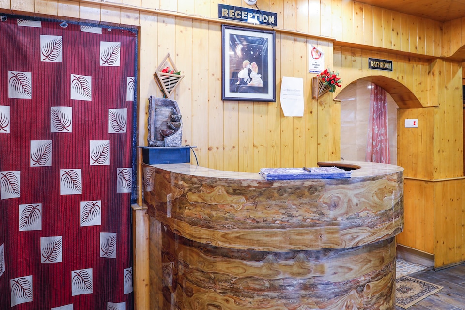 OYO 71309 Hotel Pine View, Gulmarg, Gulmarg