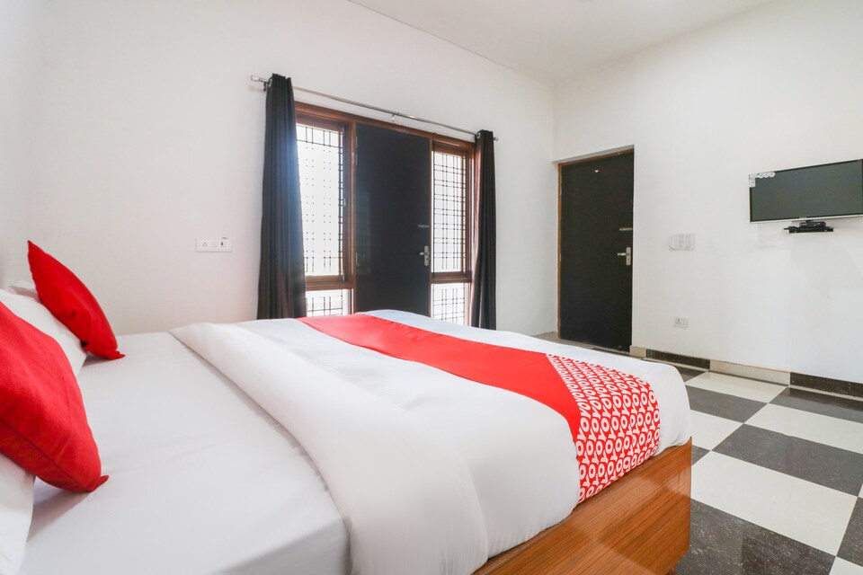 OYO 71314 Virat International, Meerut, Meerut