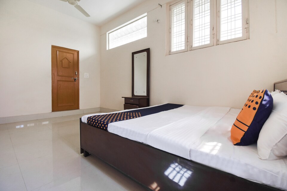 SPOT ON 71328 Basera Niwas, Dehradun ISBT, Dehradun