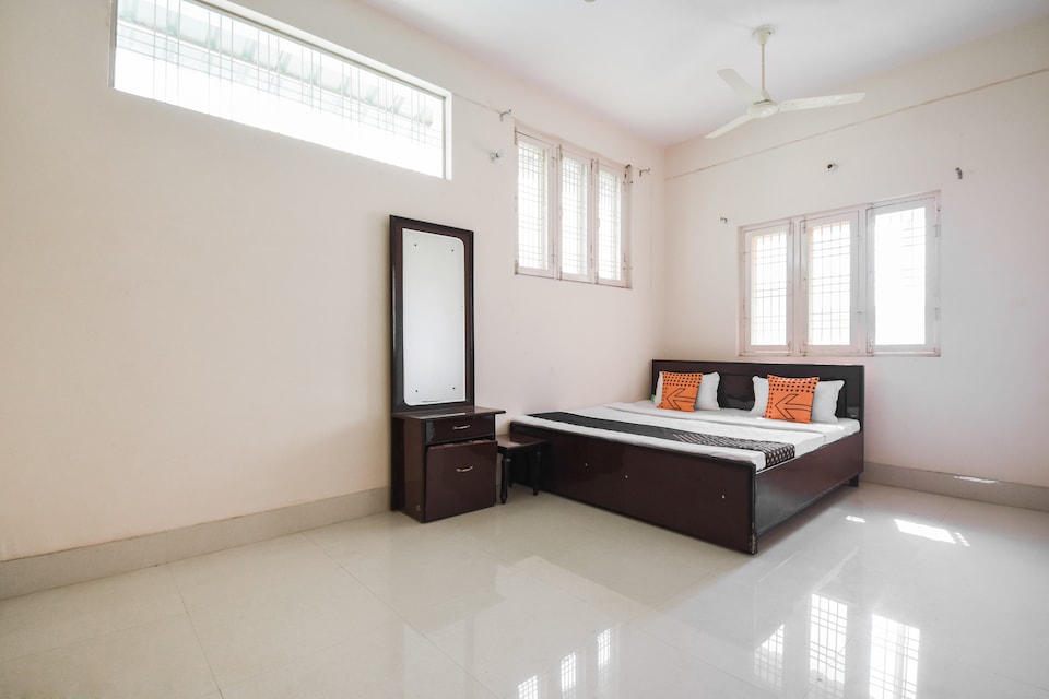 SPOT ON 71328 Basera Niwas, Dehradun ISBT, Dehradun