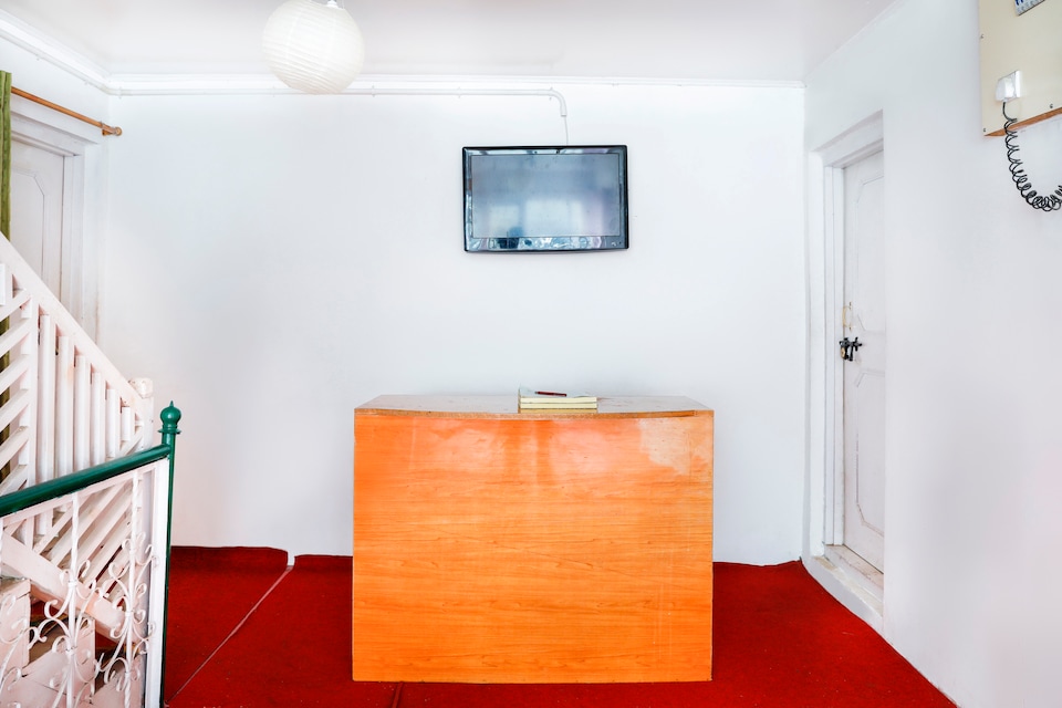 OYO 71349 Hotel Pine Green, Pahalgam, Pahalgam