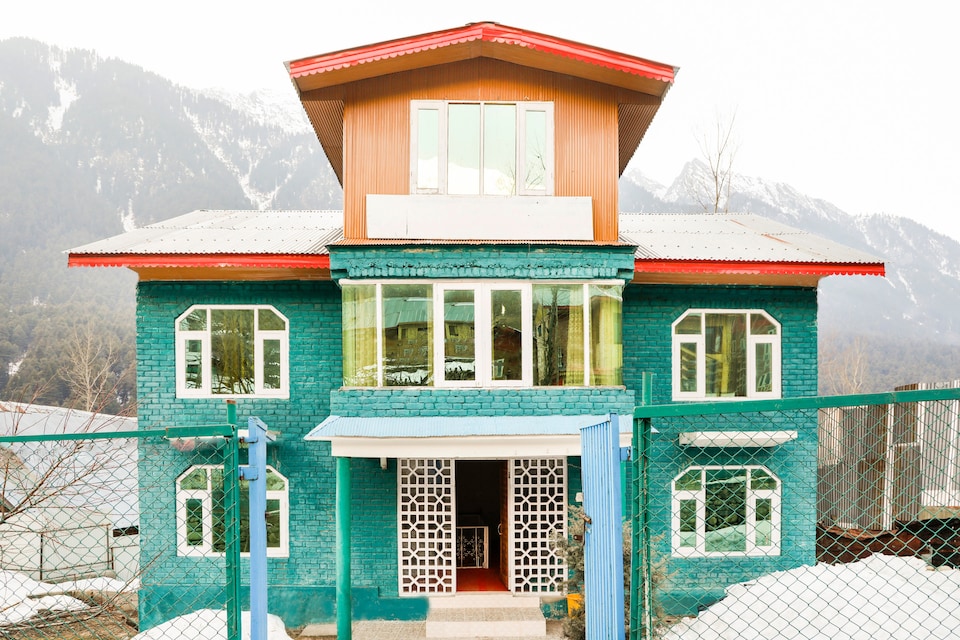 OYO 71349 Hotel Pine Green, Pahalgam, Pahalgam