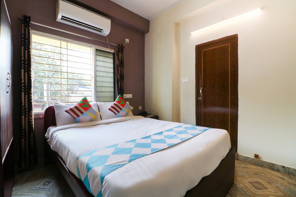 OYO Home 71381 Status Inn, VIP Road Kolkata, Kolkata