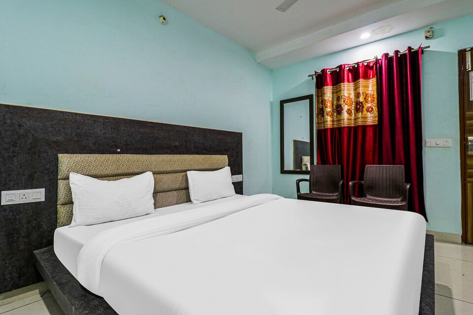 Live as a CHA739, Nayagaon Chandigarh, Chandigarh