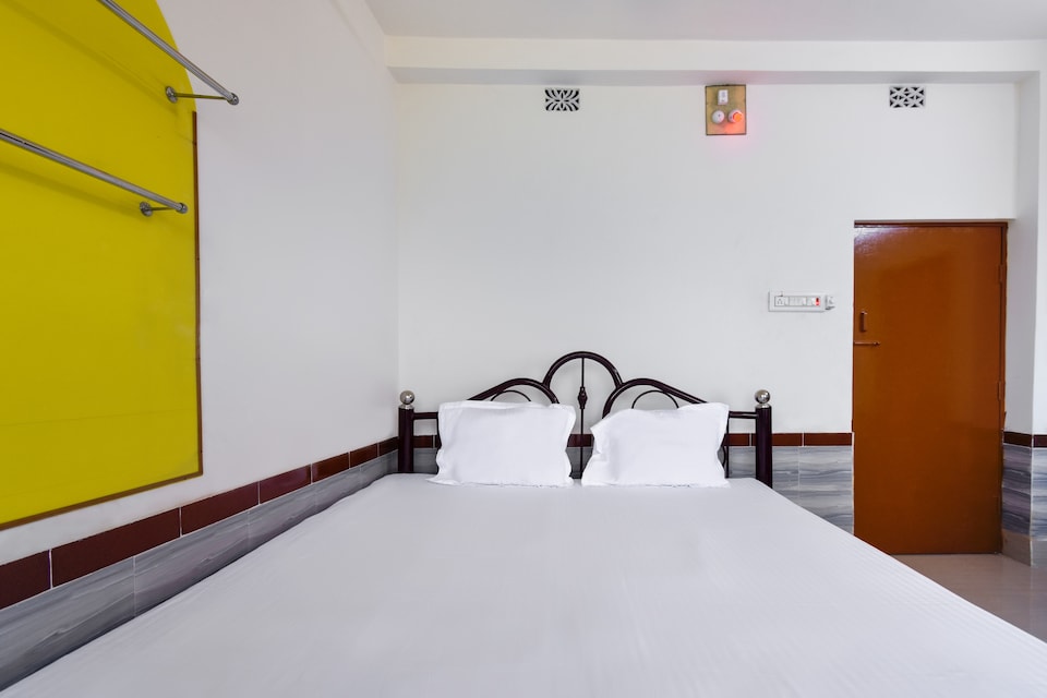 SPOT ON 71398 Sk Extension, Ayudha Bypass, Bhopal