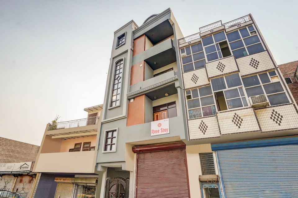  Live as DEL4330, Anand Vihar Delhi, Delhi