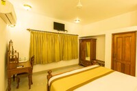 OYO Highland Heritage Near Mall De Goa