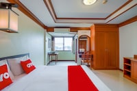 OYO 807 Suan​ Dok​ Kaew​ Hotel​