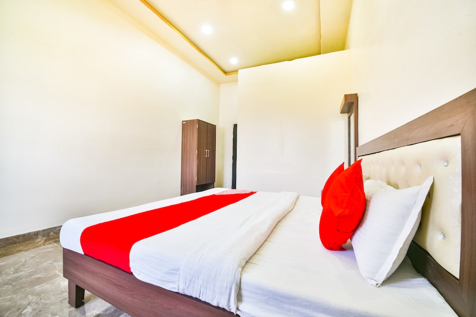 Spot On 71427 Opera Hotel and Banquets, Sukher Udaipur, Udaipur