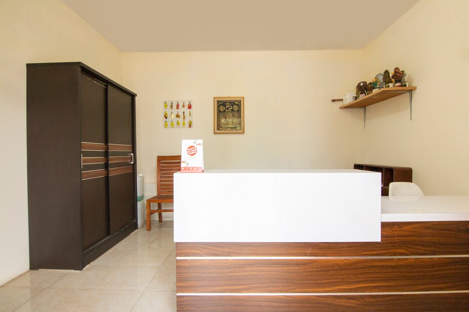 OYO 3210 Villa Aisya, Batu, Batu