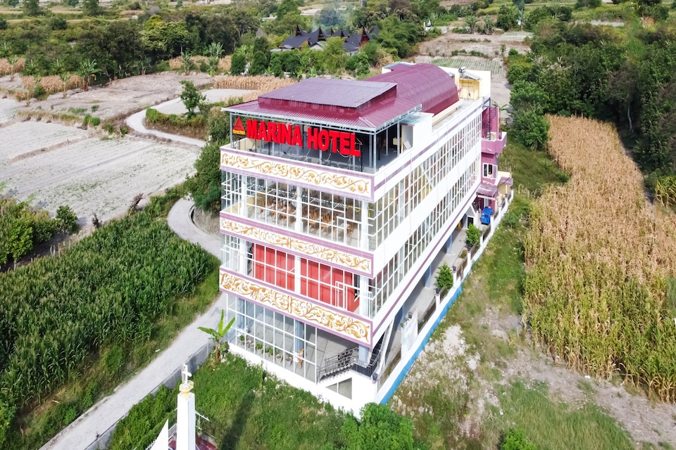 OYO 3215 Marina Hotel, Samosir, Samosir