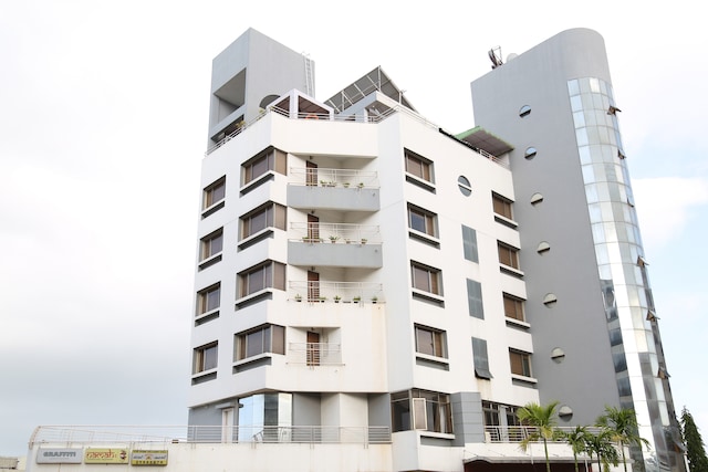 OYO Hotel Ambience Excellency