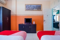 OYO 3225 Alinia Guest House Syariah
