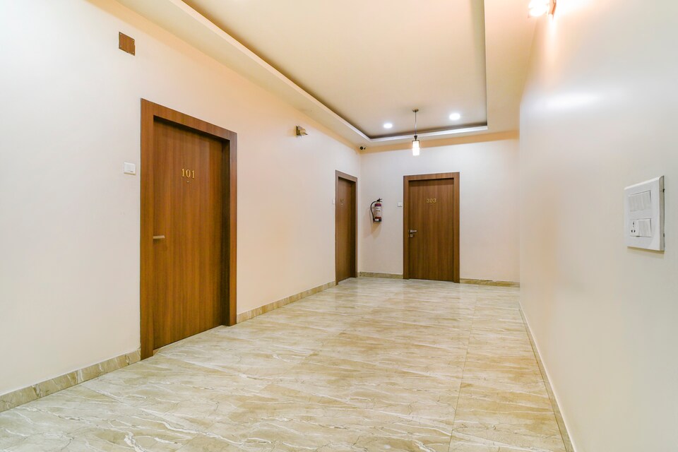 Capital O 71457 Holiday Palace, Jorhat, Jorhat