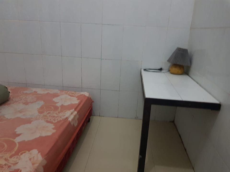 SPOT ON 3228 Kost Ham, Karuwisi, Makassar