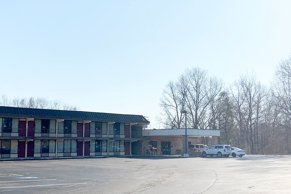 OYO Hotel Paris TN US-79, C38201, Paris TN