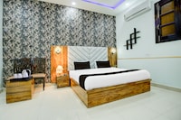 Super Collection O Ishwar Nagar Near Golden Temple Formerly Chahal Residency