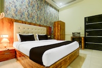 Super Collection O Ishwar Nagar Near Golden Temple Formerly Chahal Residency