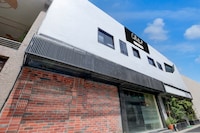 Super Collection O Ishwar Nagar Near Golden Temple Formerly Chahal Residency