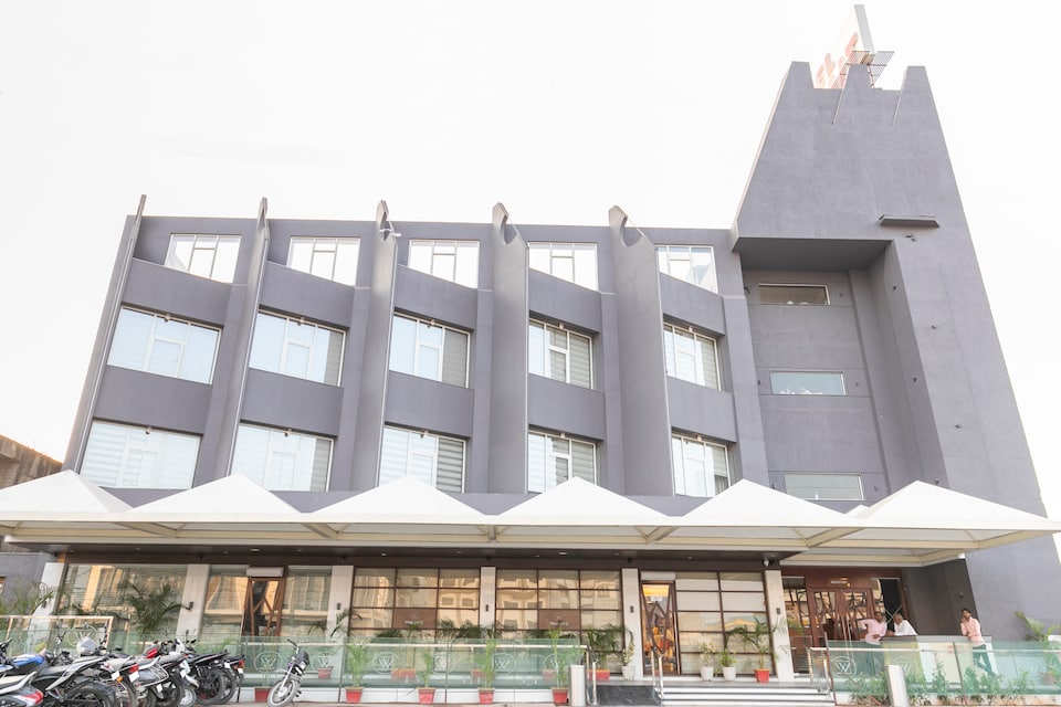 Capital O 71478 Hotel Way Wait Park Treat, Palanpur, Palanpur