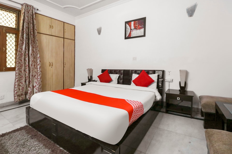 OYO 71481 Mascot Residency, Noida City, Noida