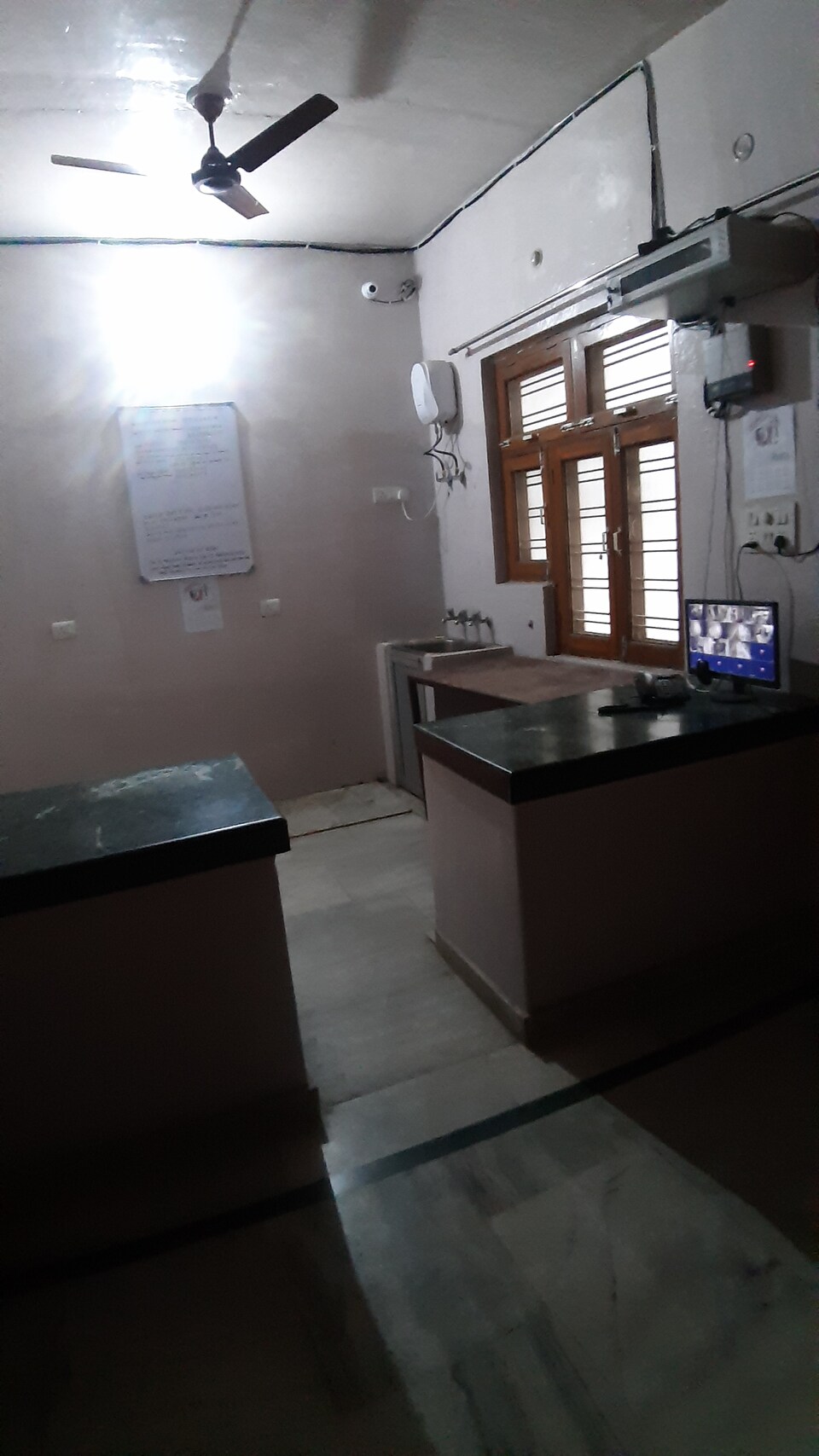 OYO Flagship 71490 Continental Inn, Gomti Nagar Lucknow, Lucknow