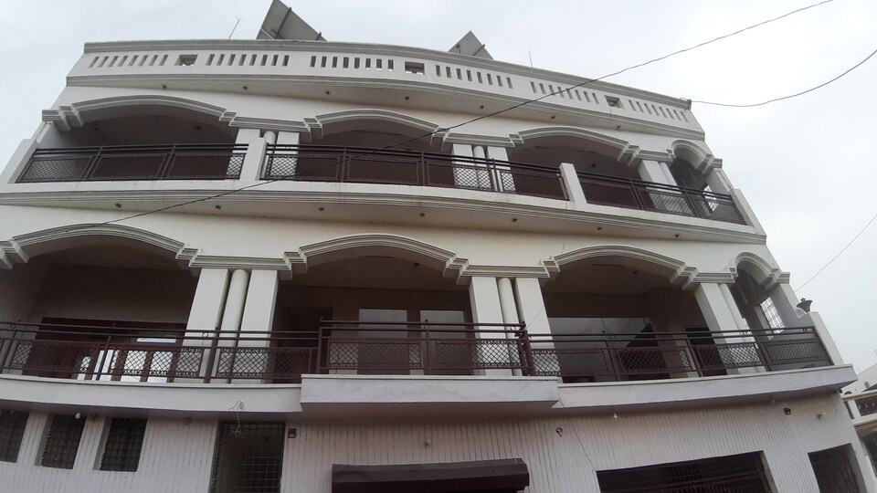 OYO Flagship 71490 Continental Inn, Gomti Nagar Lucknow, Lucknow