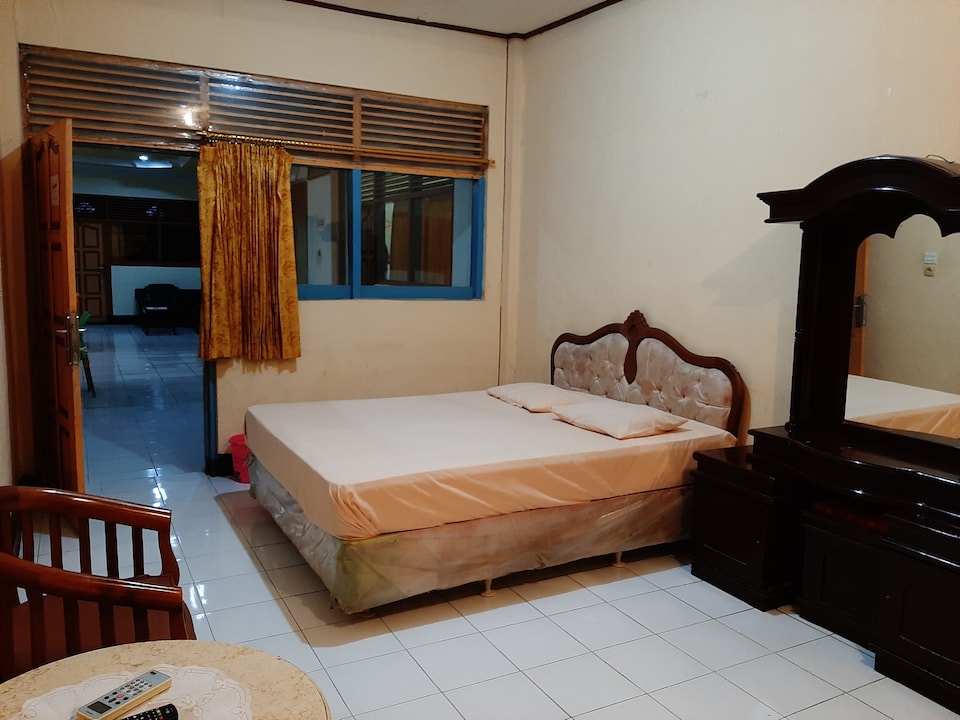 OYO 3272 Afiat Hotel, Hasanuddin, Makassar