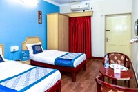 OYO Royal Suite Near Hyderabad Central