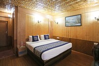 OYO Hotel Royal Park Gulmarg