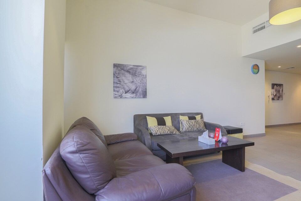 OYO 508 Home Bridge Tower 2BHK, Jumeirah Lake Towers Dubai, Dubai