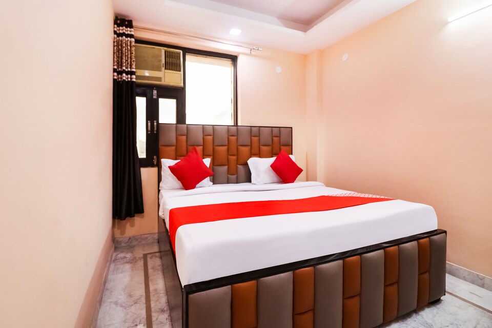 OYO 71575 Rhythm Star, Anand Vihar Delhi, Delhi