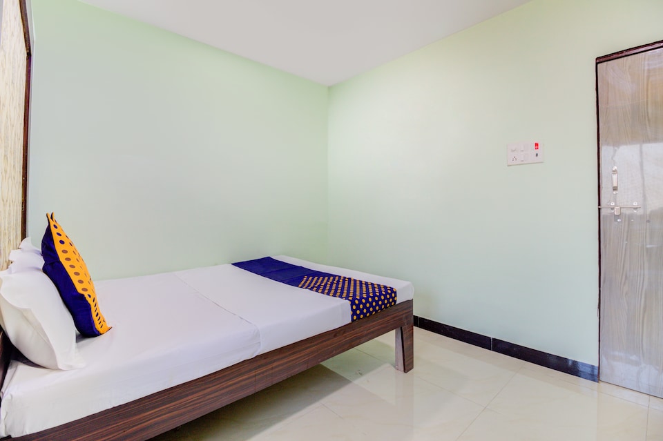 SPOT ON 71578 Hotel Niranjan Lodging And Boarding, Alibag- Kashid- murud, Alibag