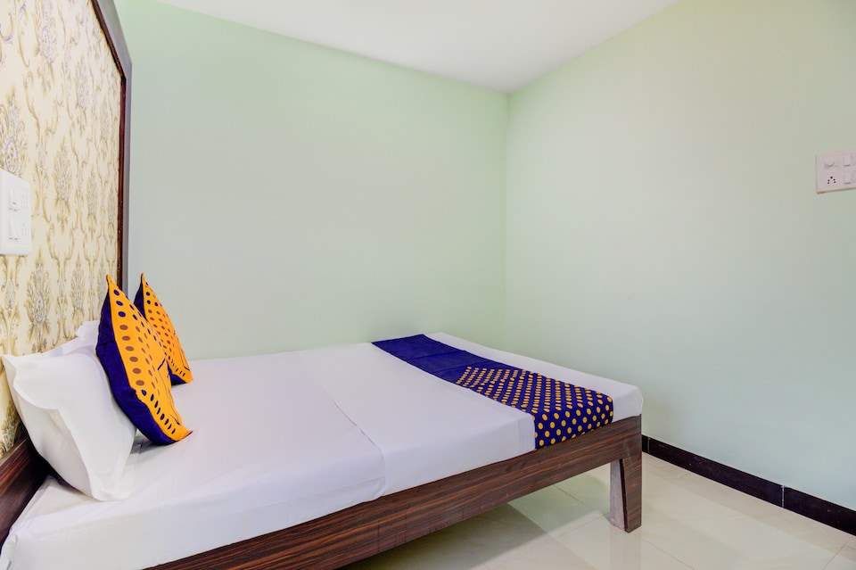 SPOT ON 71578 Hotel Niranjan Lodging And Boarding, Alibag- Kashid- murud, Alibag