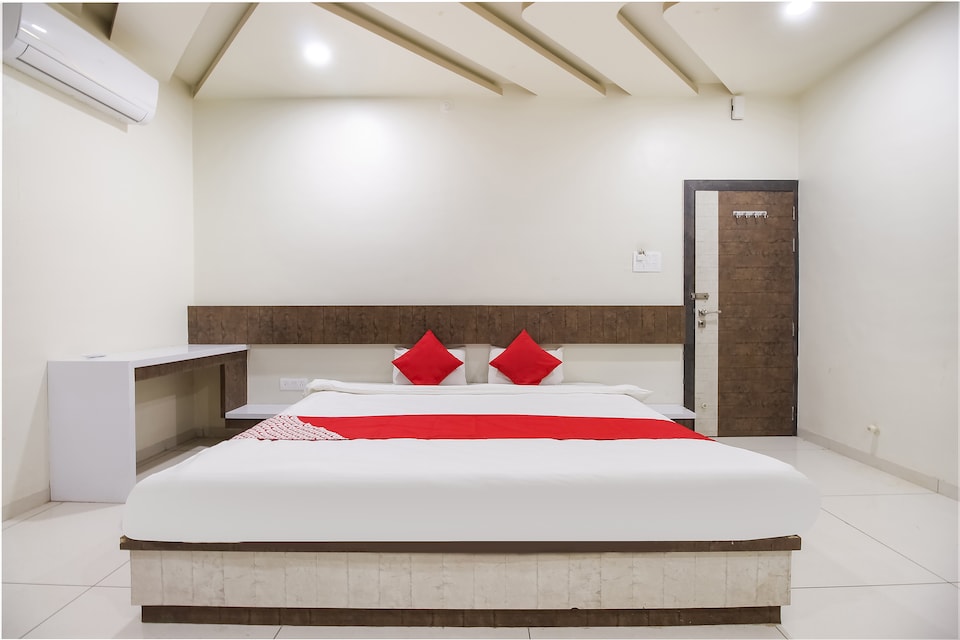OYO  Flagship  71595 Hotel Lakhdatar , Amravati, Amravati