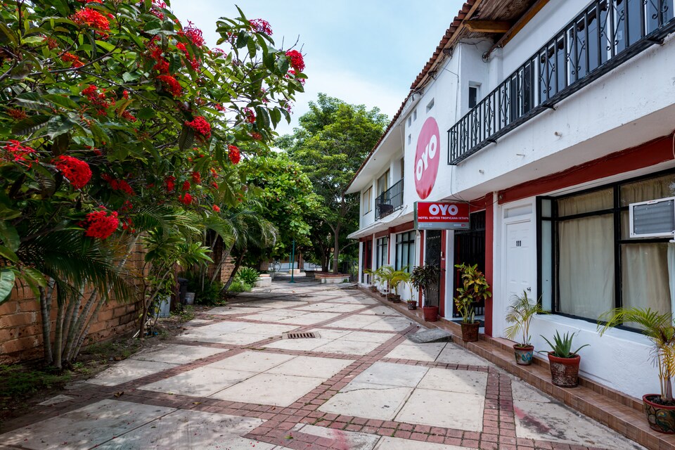 OYO Hotel Suites Tropicana Ixtapa, Zihuatanejo de Azueta, GRO, Zihuatanejo