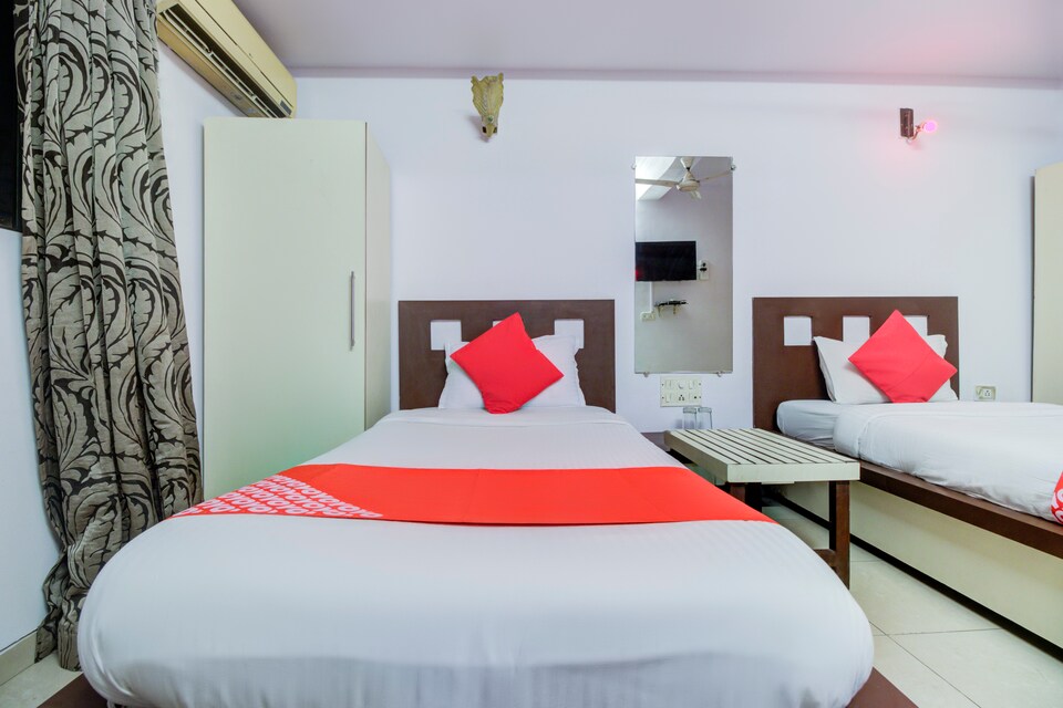OYO 71627 Hotel Neelkiran , Mumbai Airoli-Vashi, Mumbai